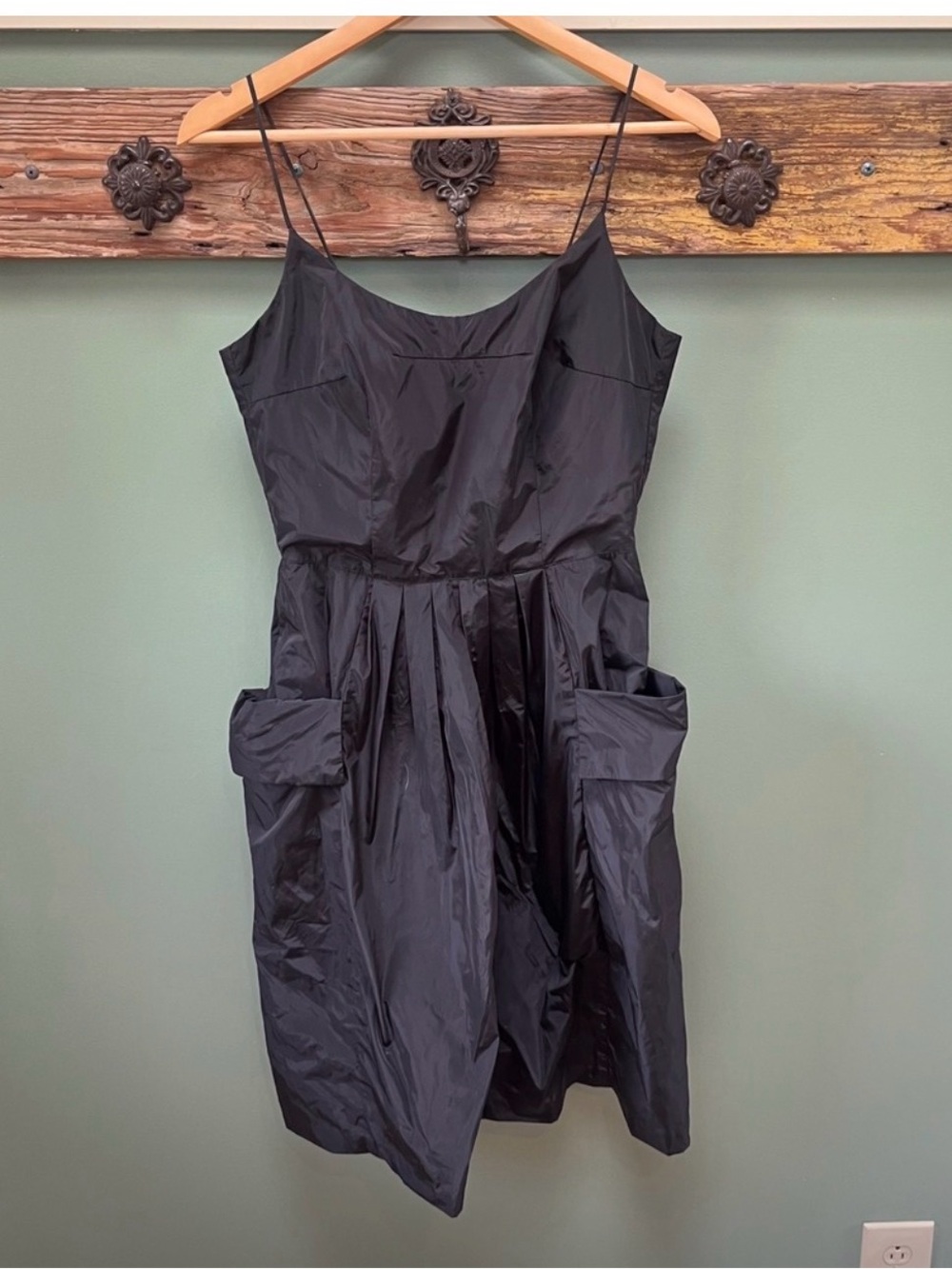 Petrunia Black Spaghetti Strap Pleated Cargo Pocket Dress 40518 NWT Womens 4